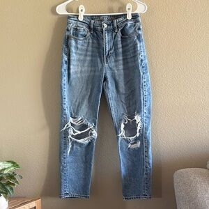 American Eagle Ripped Mom Jean